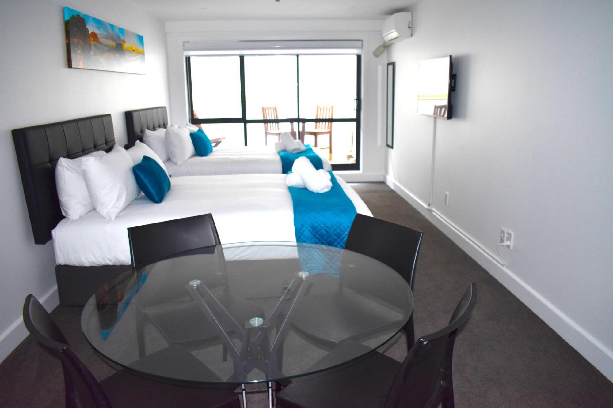 6 On Adams Aparthotel Mount Maunganui Exterior photo