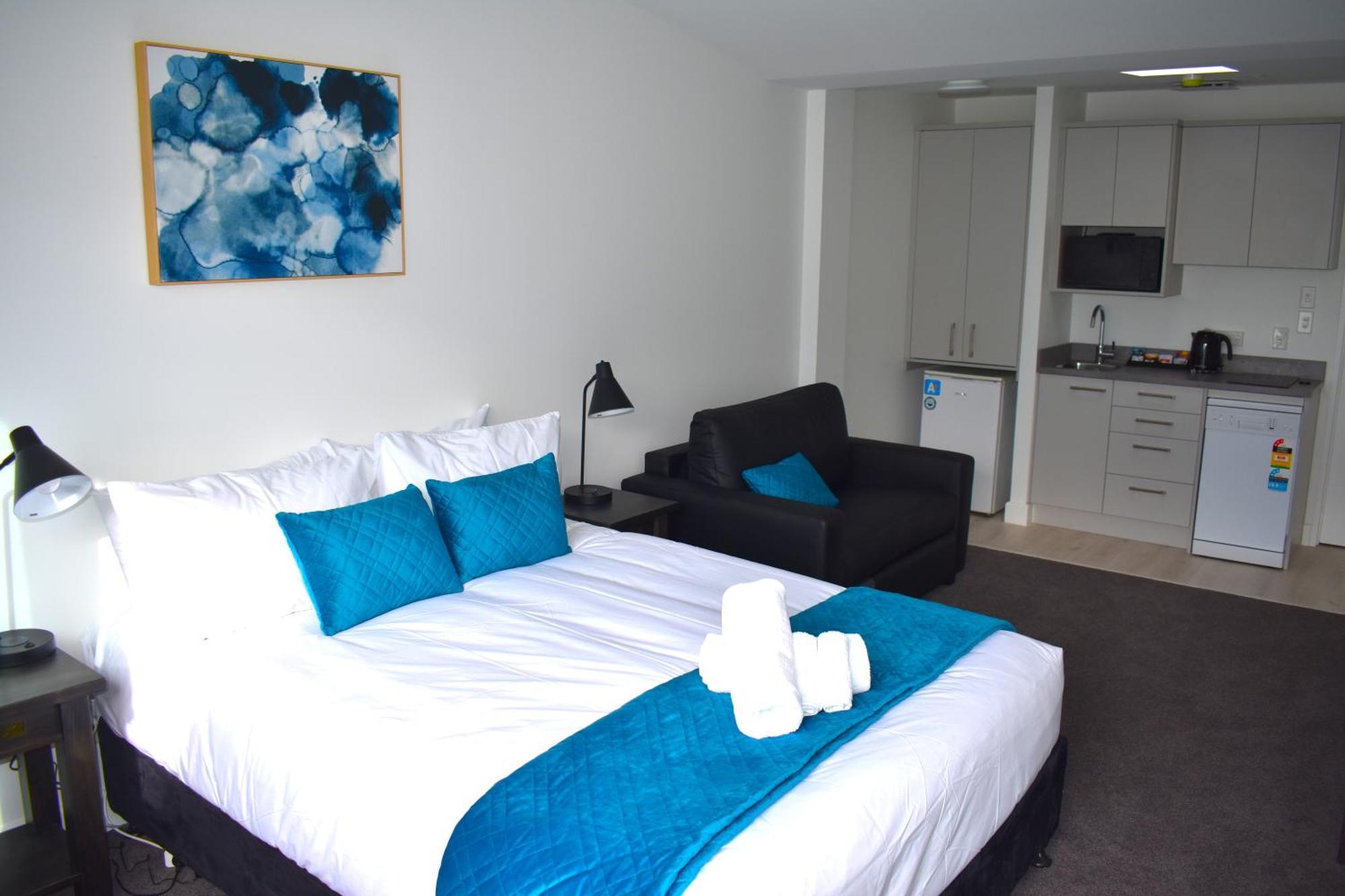 6 On Adams Aparthotel Mount Maunganui Exterior photo